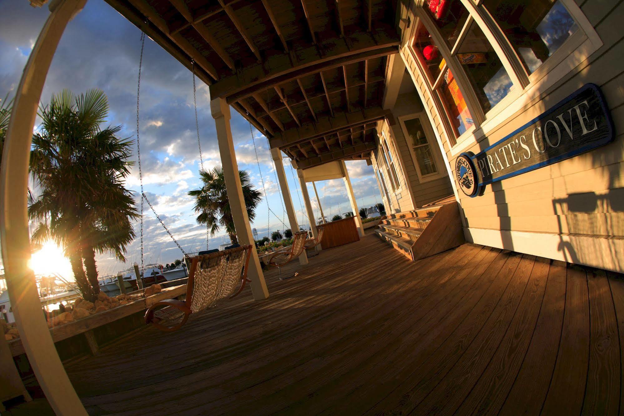 Pirate'S Cove Resort Condos 曼蒂奥 外观 照片
